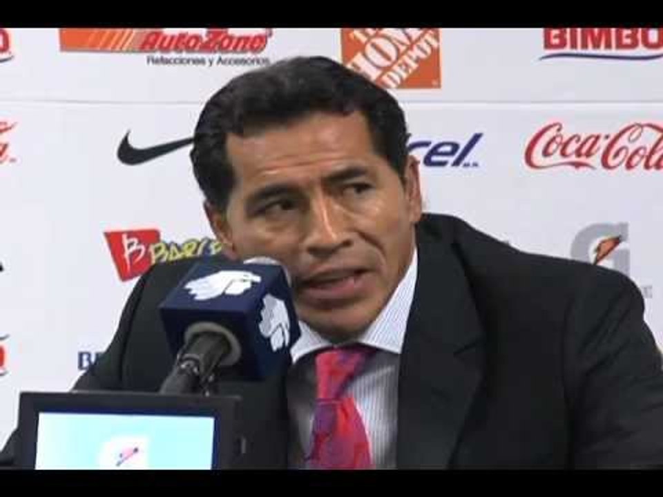 Conferencia de Chivas después del primer triunfo de Chivas en el torneo. CadenaTres Deportes.