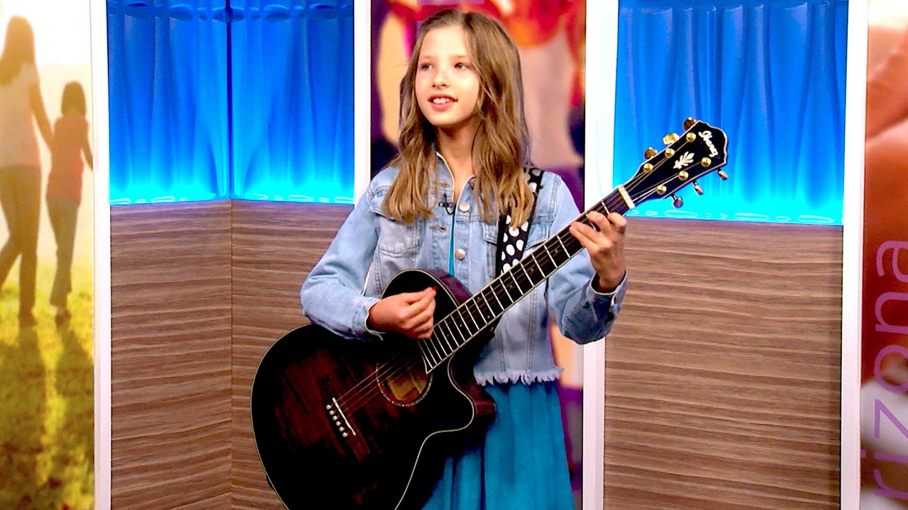10-Year-Old Tia Penny Covers "Riptide" by Vance Joy