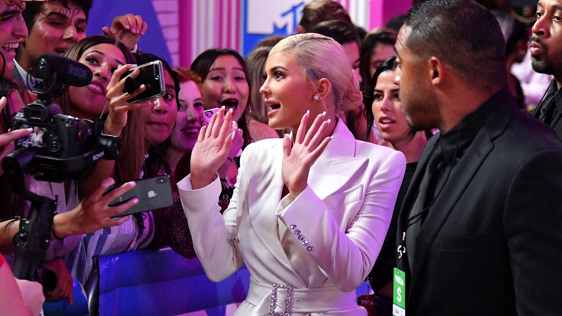 ⁣Kylie Jenner Launching Amazing New Product