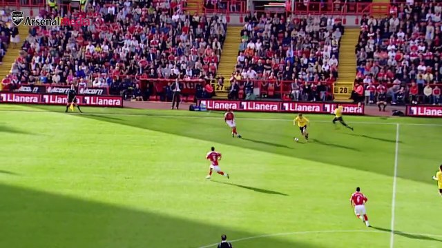 We know he may not be the most popular with you anymore - but what a strike this was 1️⃣2️⃣ years ago today: Robin van Persie with this Premier League cra