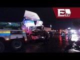 Vuelca camión torton en Circuito Interior a la altura de La Raza / Titulares con Vianey Esquinca