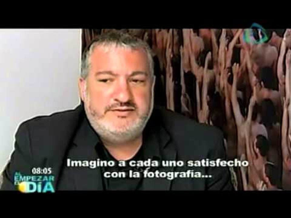 Spencer Tunick, el fotógrafo que desnuda el alm...
