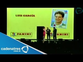 Presentan álbum oficial del Mundial Brasil 2014; Herrera sufre por armar convocatoria