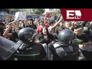 Aprueban dictamen de ultraje contra la autoridad durante protestas / Andrea Newman