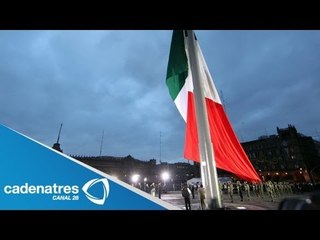 Rinden homenaje a víctimas del sismo de 1985 en el Zócalo y Tlatelolco