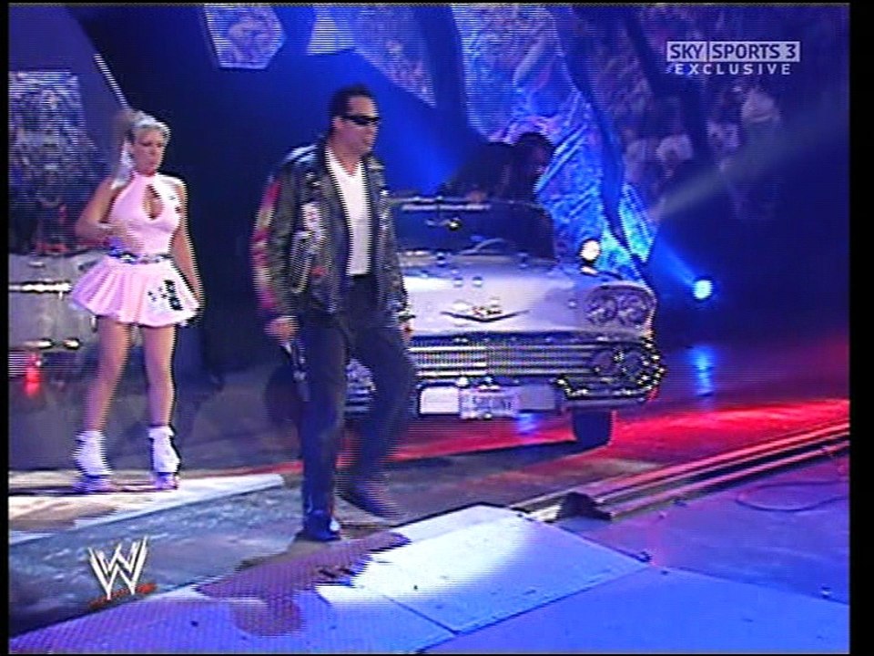 Deuce & Domino Entrance (2007-10-05)