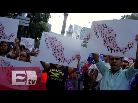 Marcha en el DF por desaparición de normalistas en Iguala / Excélsior Informa