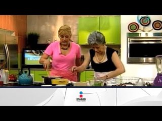 Cocinemos Juntos. Pastelitos de cajeta con salsa de tomatillo