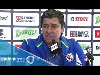 Luis Fernando Tena desea que Marco Fabián se quede con Cruz Azul