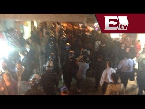 Manifestantes toman estación Insurgentes / Mario Carbonell