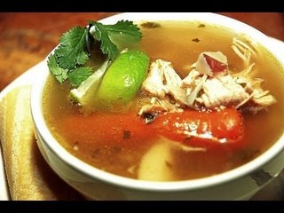 Fondo de pollo. Cocinemos Juntos