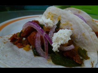 Fajitas de chorizo con chile poblano. Cocinemos Juntos