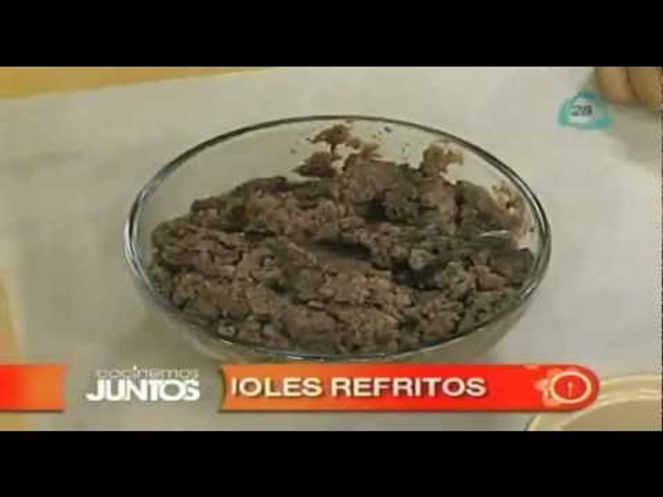 ¿Cómo preparar unos ricos molletes y frijoles refritos? Cocinemos Juntos