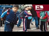 Niños mexicanos tienen un frío regreso a clases / Titulares de la mañana