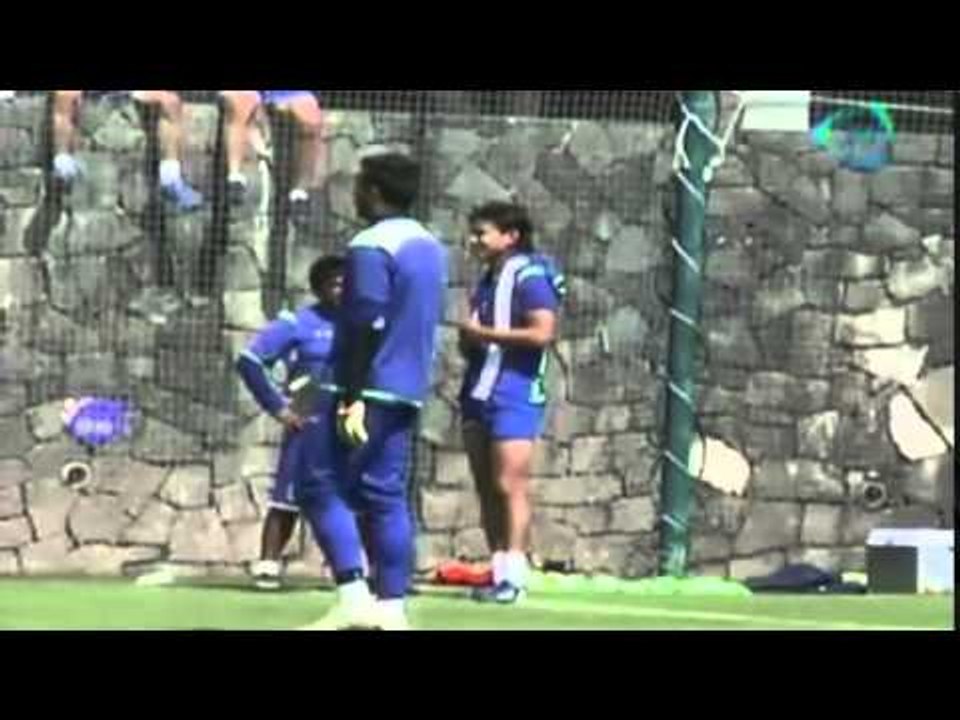 Miguel Herrera visita a jugadores de Cruz Azul en La Noria