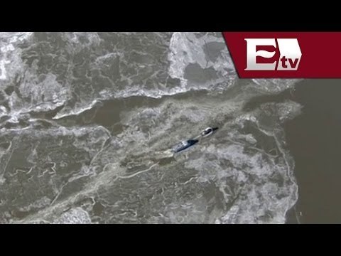 Ferry se queda varado en Río Hudson a causa de las bajas temperaturas / Titulares de la noche