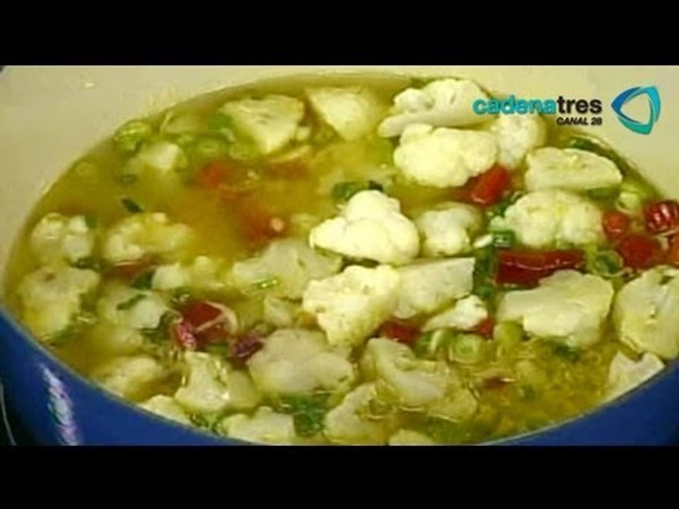 Receta de arroz al curry con coliflor, pimiento...