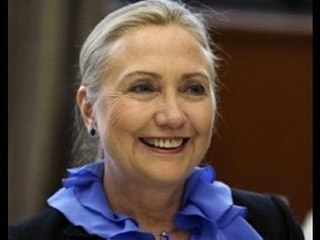 Clinton regresa a sus actividades