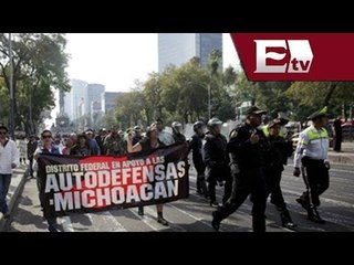 Marchan en apoyo a las autodefensas de Michoacán, en el Distrito Federal / Titulares de la noche