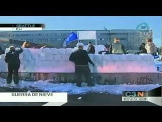 Impresionante guerra de nieve en Seattle
