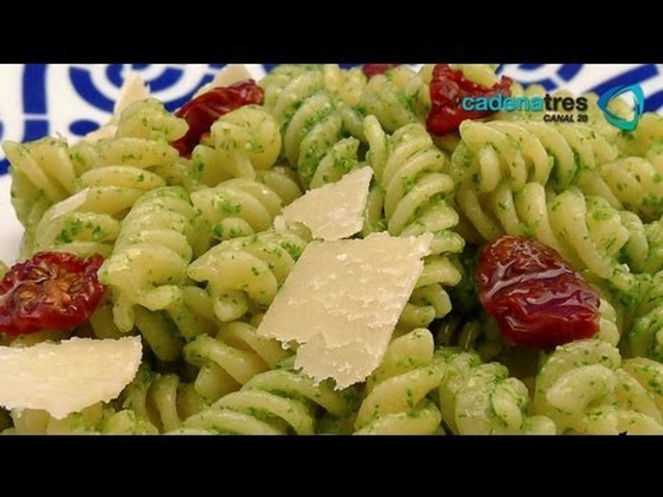 Receta de como preparar pasta al pesto reestructurada. Receta de pastas / Receta comida italiana