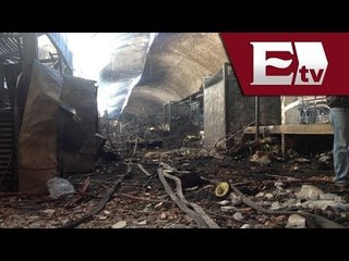 Incendio en el mercado de la Merced consume 50 puestos / Titulares de la tarde