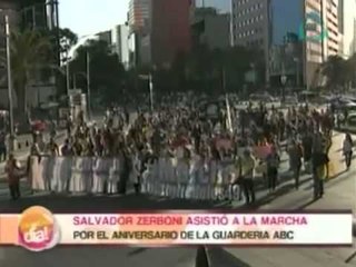 Salvador Zerboni asiste a la macha en memoria de los niños fallecidos en la Guardería ABC