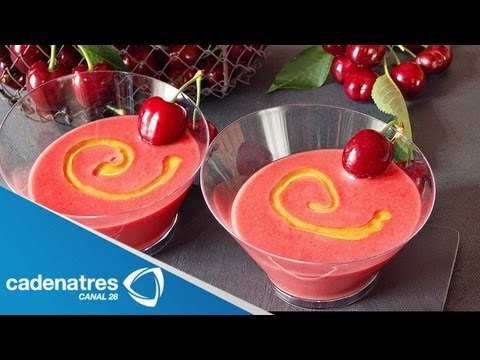 Receta de gazpacho de frutos rojos con albahaca. Receta de gazpacho / Receta económica