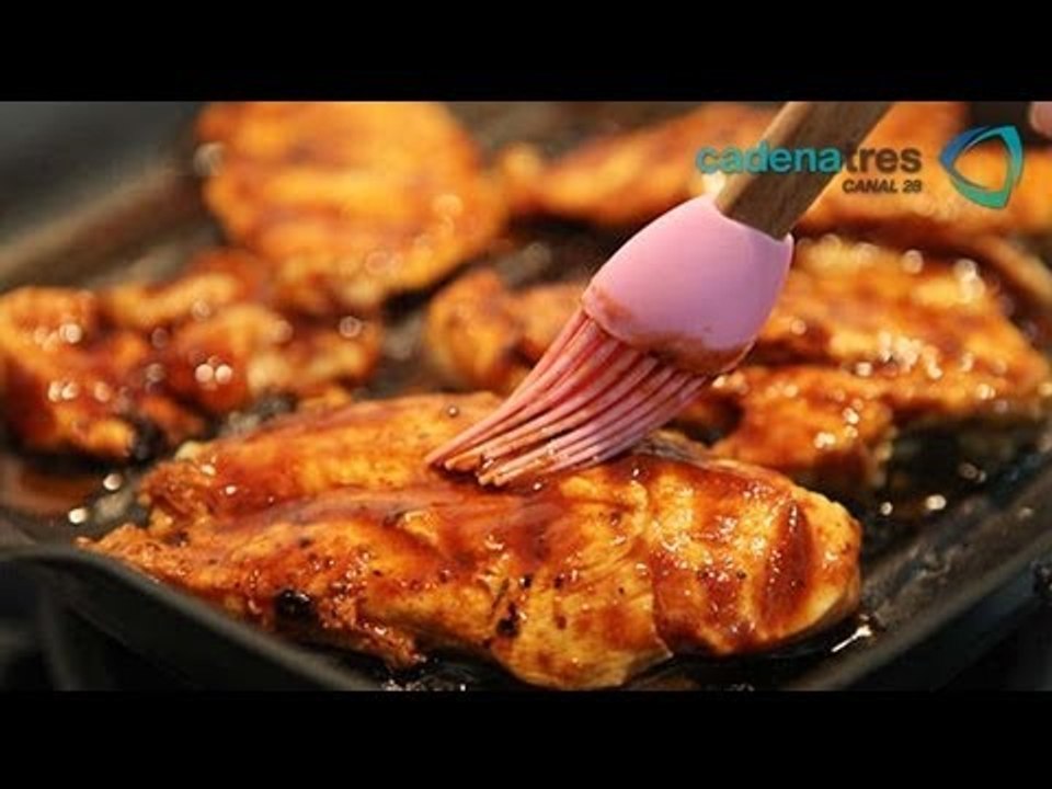 Receta para preparar pollo al limón con chipotle al grill. Receta de pollo / Pollo al grill