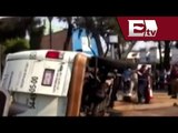 Volcadura de camioneta de valores por exceso de velocidad en Calzada la Viga / Andrea Newman