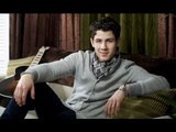 Devela Nick Jonas placa de 100 representaciones de Mary Poppins