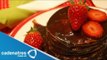 Recetas para preparar pastelitos de chocolate y chipotle con salsa de tomatillo y salsa de vainilla.