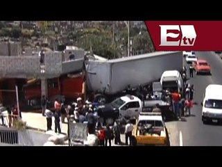 Tráiler se impacta contra vivienda en Naucalpan y muere una mujer/ Comunidad Yazmin Jalil