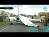 Se desploma avioneta en plena carretera de Playa del Carmen; hay un lesionado