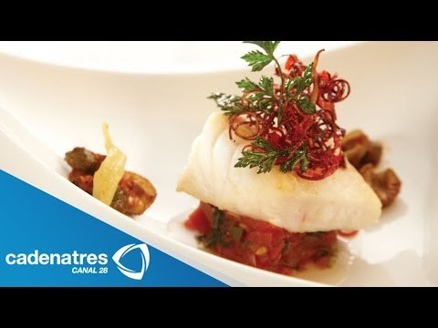 Receta para preparar filete de pescado con aceitunas y orégano. Comida mexicana