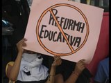 Maestros de Oaxaca continúan protestando encontra de la reforma educativa