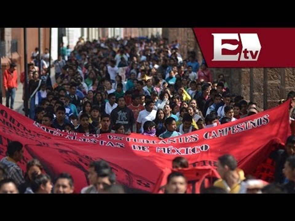 Automovilista se molesta y embiste a normalista...