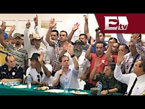 Pactan disolución de autodefensas; el 10 de mayo comienza el desarme / Excélsior Informa