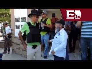 Autodefensas llegan a La Mira para formar Consejo de Seguridad/ Titulares de la tarde