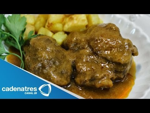 Receta para preparar carne de cerdo con chilacayotes y mole pepita. Receta de carne de cerdo