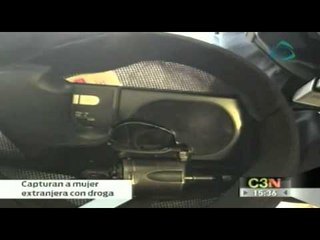 Detienen en Polanco a mujer checa por posesión de droga y arma de fuego