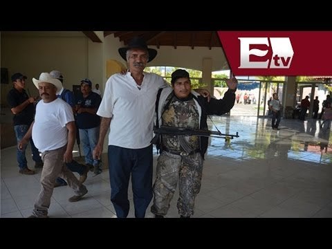 Mireles se lanza contra autodefensas; están con el crimen organizado / Andrea Newman