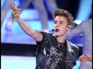 Encuentran arma y droga en autobús de Justin Bieber