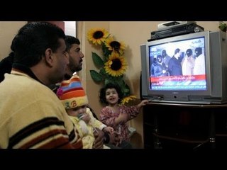 Irak suspende televisión vía satélite // Irak suspends satellite
