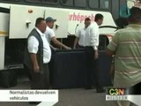 Normalistas liberan unidades que tenían secuestradas