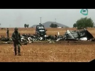 Mueren seis personas al estrellarse avión de la PGR en Zacatecas