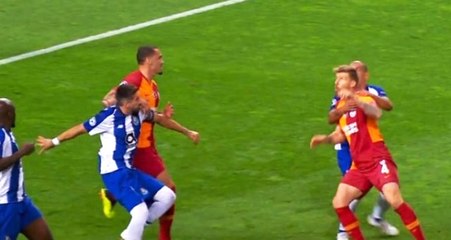 Serdar Aziz'in Pozisyonuna Penaltı Vermeyen Hakem, Galatasaray'ı Yaktı