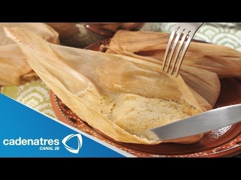 Receta para preparar tamales de elote con salsa de huitlacoche. Receta de tamales de elote