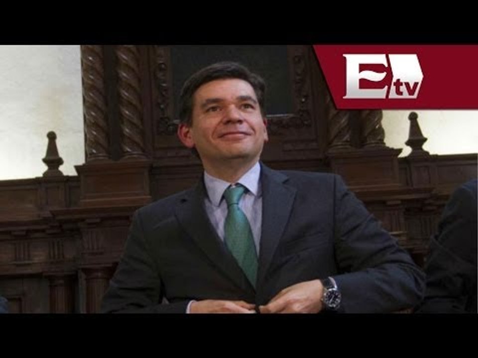 Subsecretario de SHCP "Fernando Aportela" en conferencia de prensa / Excélsior informa