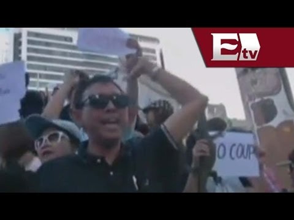 Manifestantes reclaman a militares por patrullar golpe de estado en Tailandia